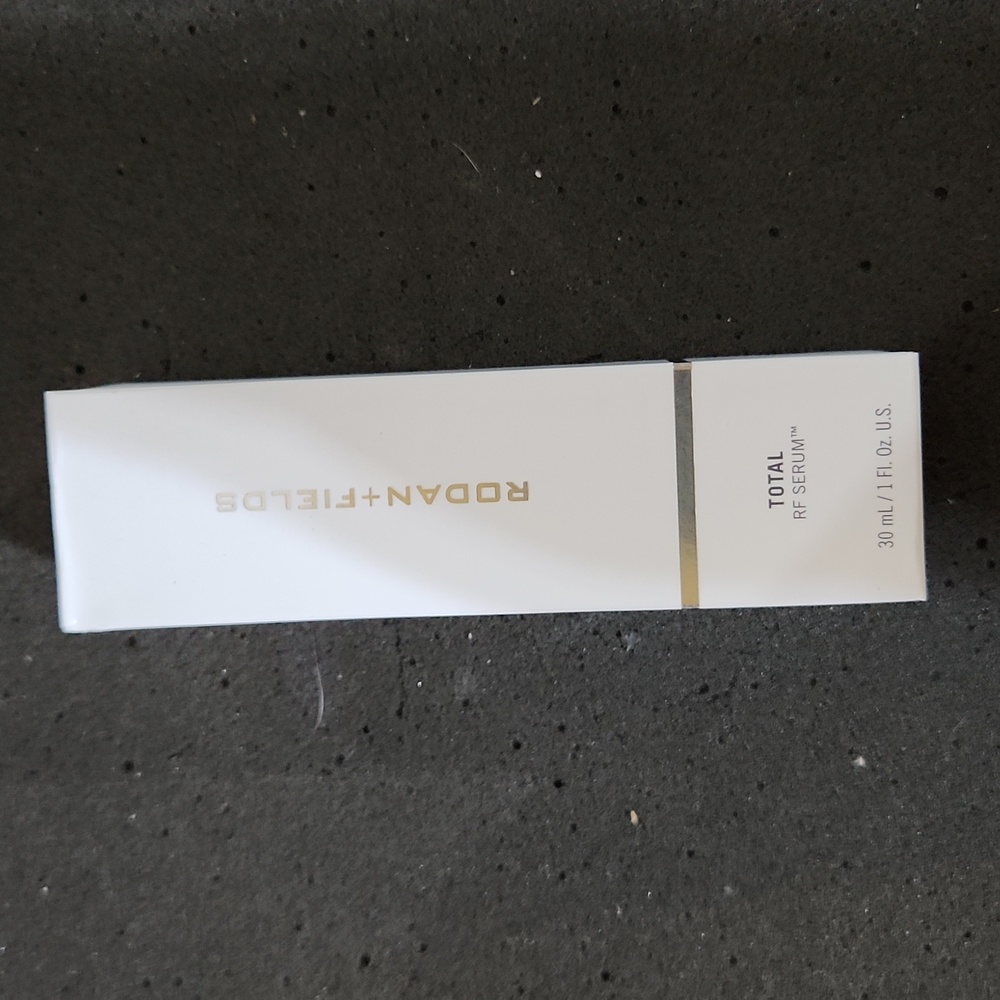 Rodan + Fields total rf serum